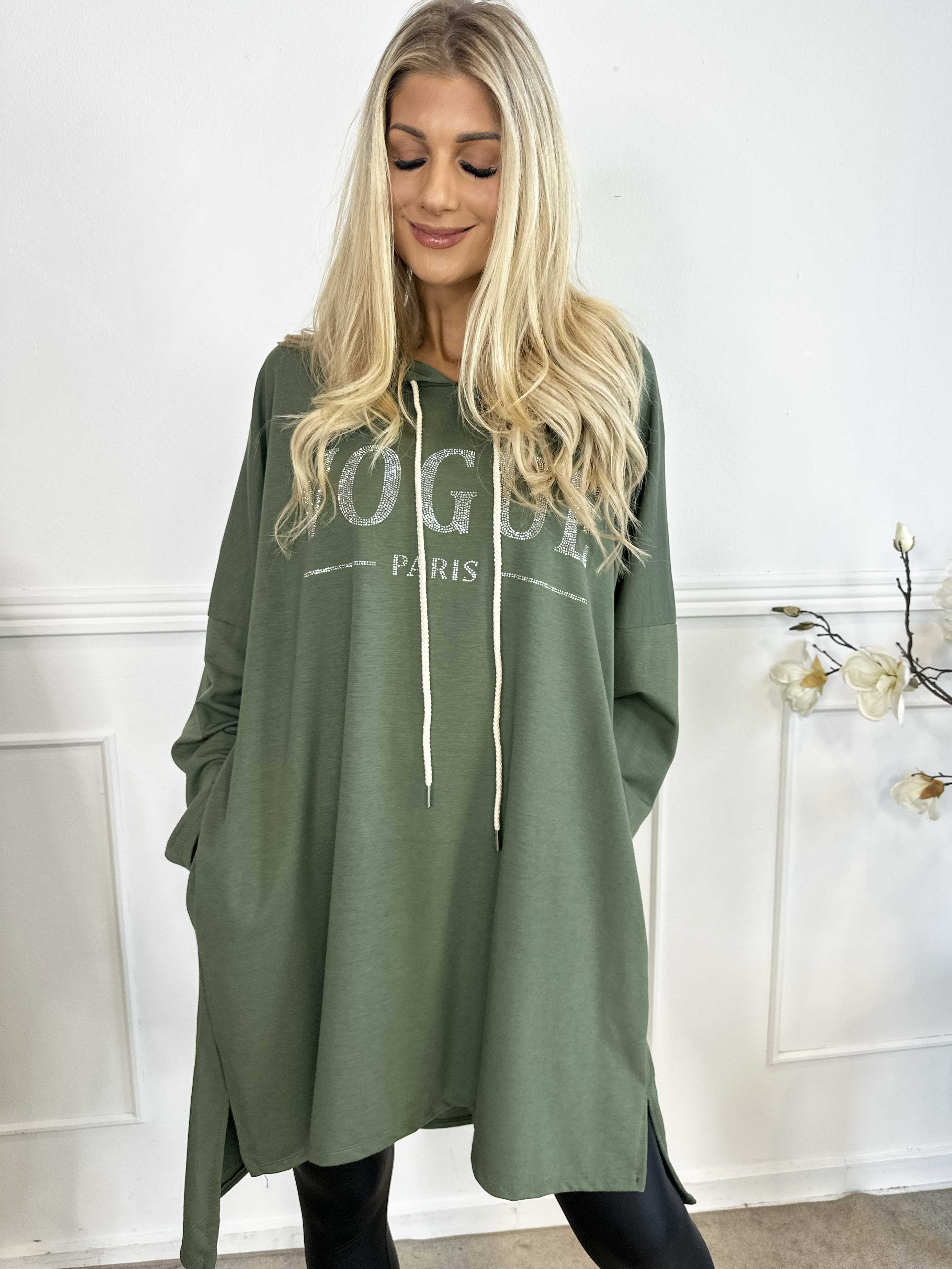 Vogue Hoodie - Hoodie kjole med similisten